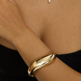 Wave Bangle Gold