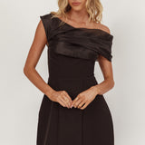 Vienna Nights Off-Shoulder A-Line Mini Dress Black