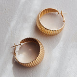 Laureen Ribbed Hoop Earrings Gold