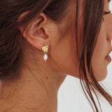 Le Jardin Flower Pearl Earrings Gold