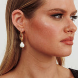 Serotonin Drop Pearl Earrings Gold