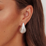 Rainy Teardrop Earrings Pearl