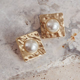 Vanessa Square Hammered Earrings Gold/Pearl