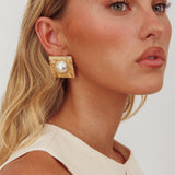 Vanessa Square Hammered Earrings Gold/Pearl