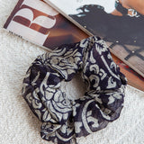 Chouchou Scrunchie Damask Ink