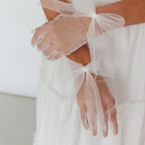 Evangeline Bow Gloves White