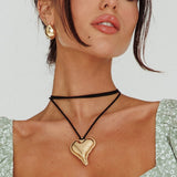 Corazon Heart Pendant Choker Gold