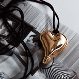 Corazon Heart Pendant Choker Gold