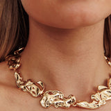Seronique Textured Necklace Gold