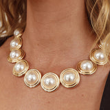 Chelsea Pearl Circle Necklace Gold/Pearl