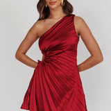 Glow Ray One-Shoulder Pleat Dress Wine